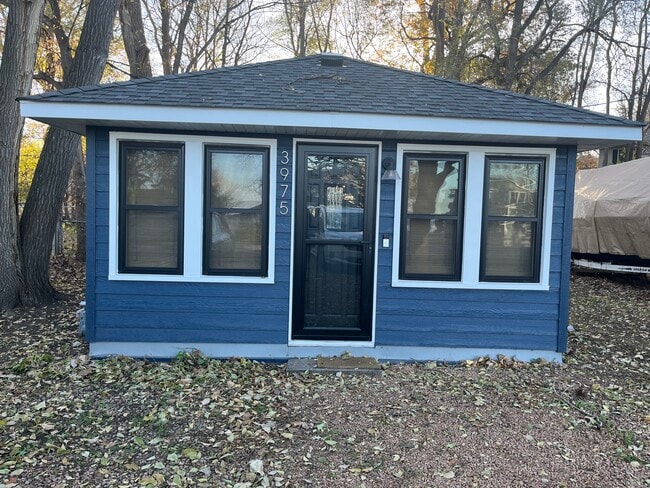 Building Photo - 3975 Sunset Dr Rental