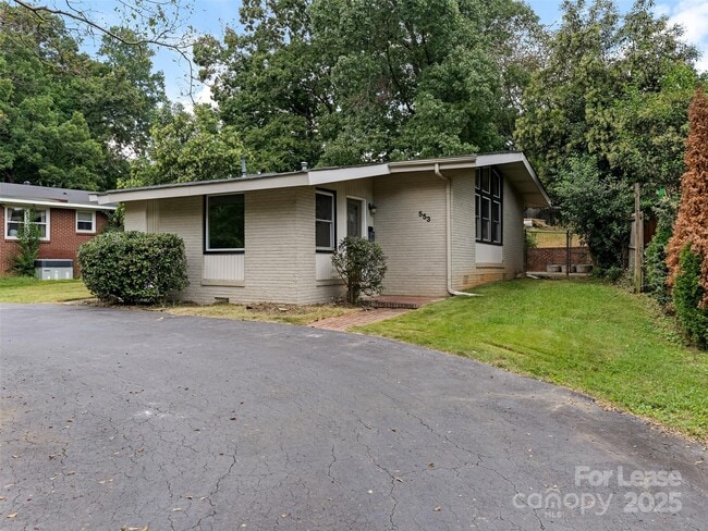 Building Photo - 553 Kenlough Dr Rental