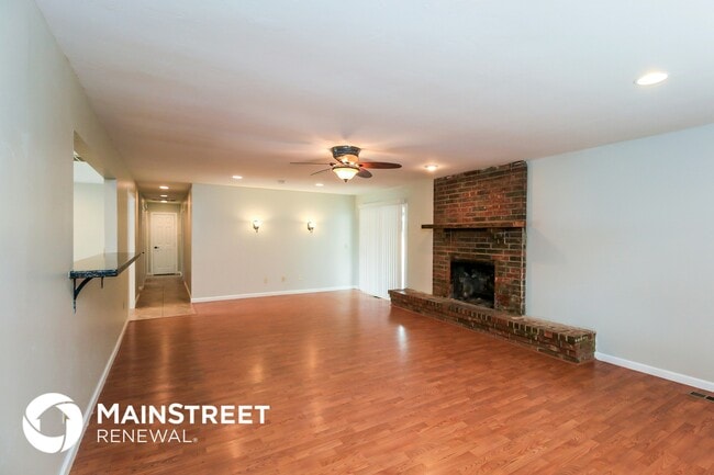 Photo - 305 W Grand Teton Ct