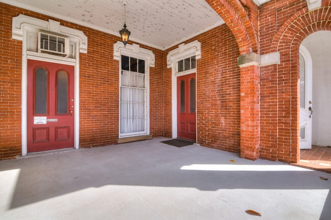 Photo - 629 Greene St