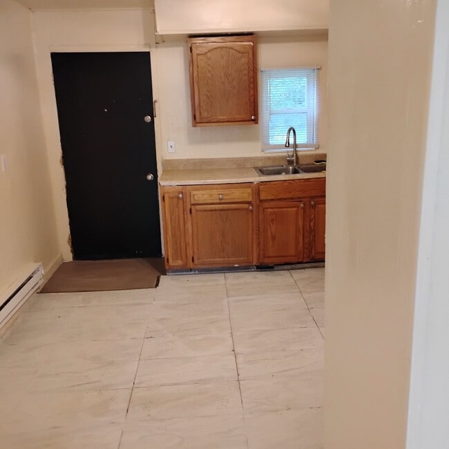 Photo - 786 Goodlow Ave