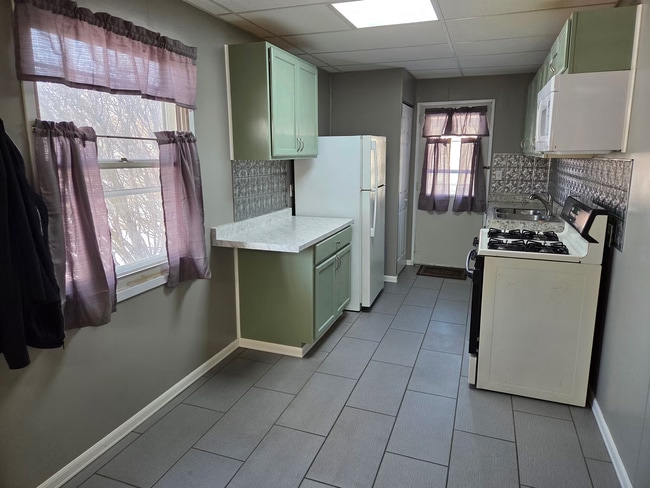 Photo - 1331 W 22nd St