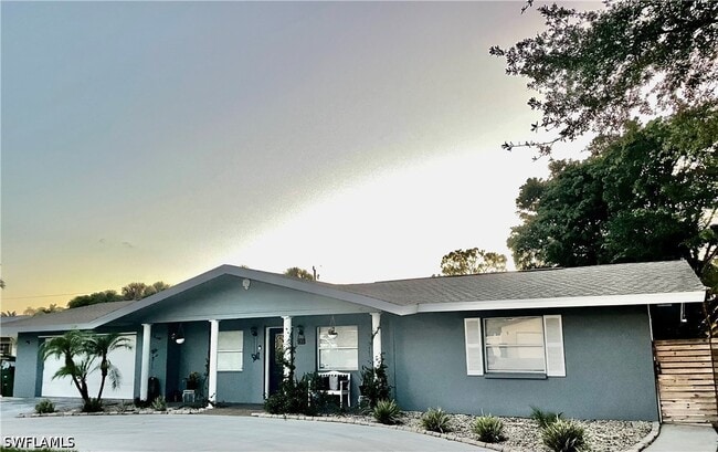 Building Photo - 235 Cypress Way W