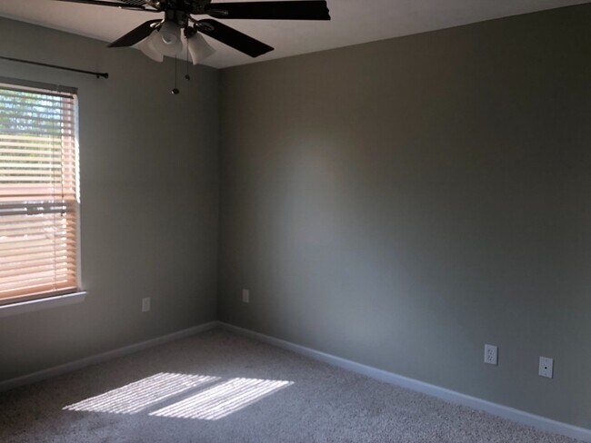 Photo - Spacious Home on a Beautiful Lot in a Quiet Neighborhood! *SPECIAL: 1/2 OFF 1st Month + Military ...