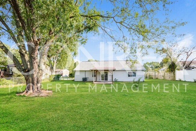 Newly Refreshed 3 Bedroom - Newly Refreshed 3 Bedroom House
