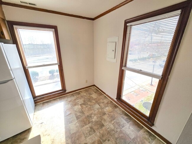 Photo - 2-STORY CONDO IN HEART OF PORTSMOUTH! 2 BED/2 BATH! Unidad 957