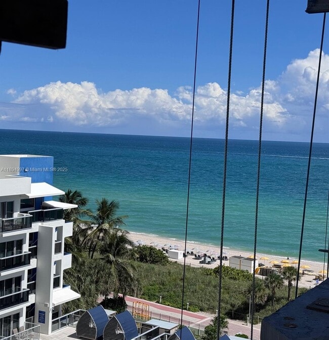Building Photo - 6061 Collins Ave Unit 10C