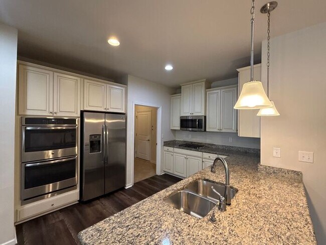 Photo - 3BR 2.5BA Wonderfully Maintained Townhome ...