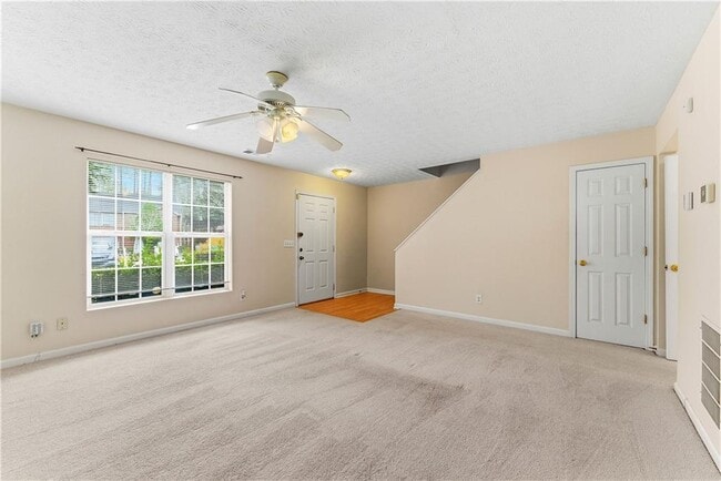 Photo - 2835 Norfair Loop