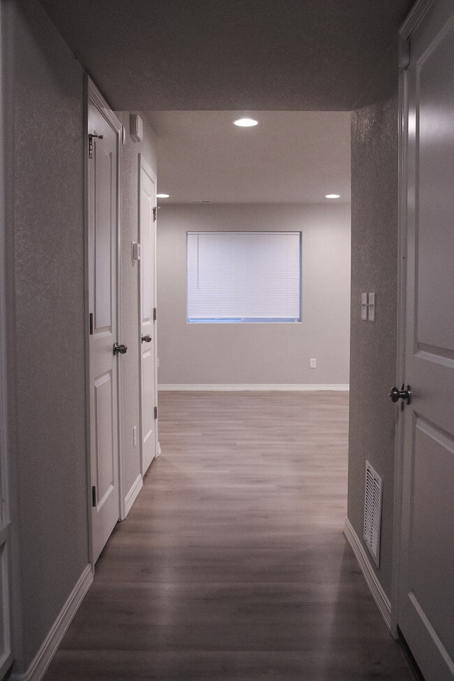 MAIN ENTRYWAY1 - 4159 Samaritan Loop