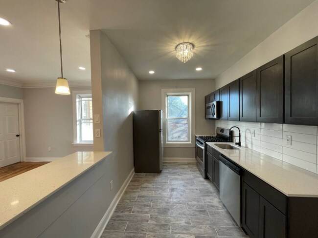 Photo - 610 Salem Ave Unit B14