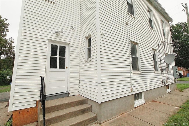 42 Derby St Unit 2
