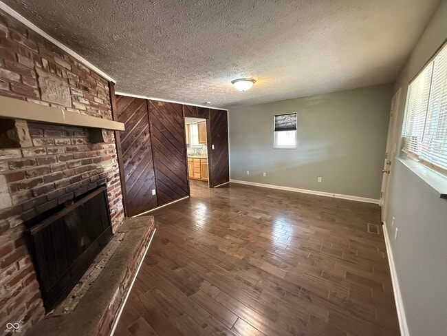 Photo - 2354 Shelby St