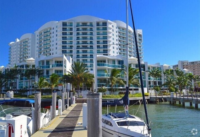 Building Photo - 7910 Harbor Island Dr Unit 1004 Rental