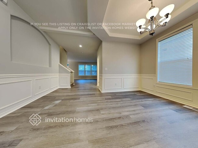 Photo - 7142 Axis St SE