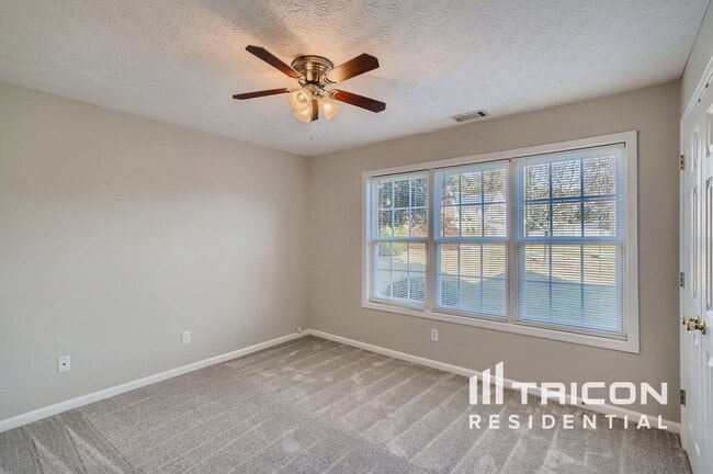 Photo - 1751 Stillbrook Way NE