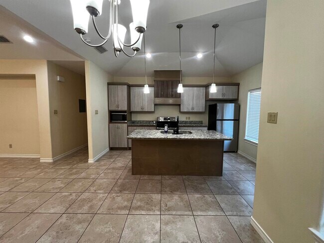 Photo - 5703 Moses Lp