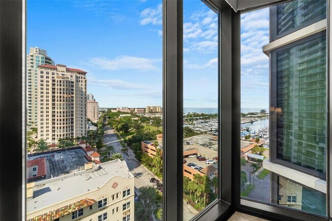 Photo - 1 Beach Dr SE Unit 1201