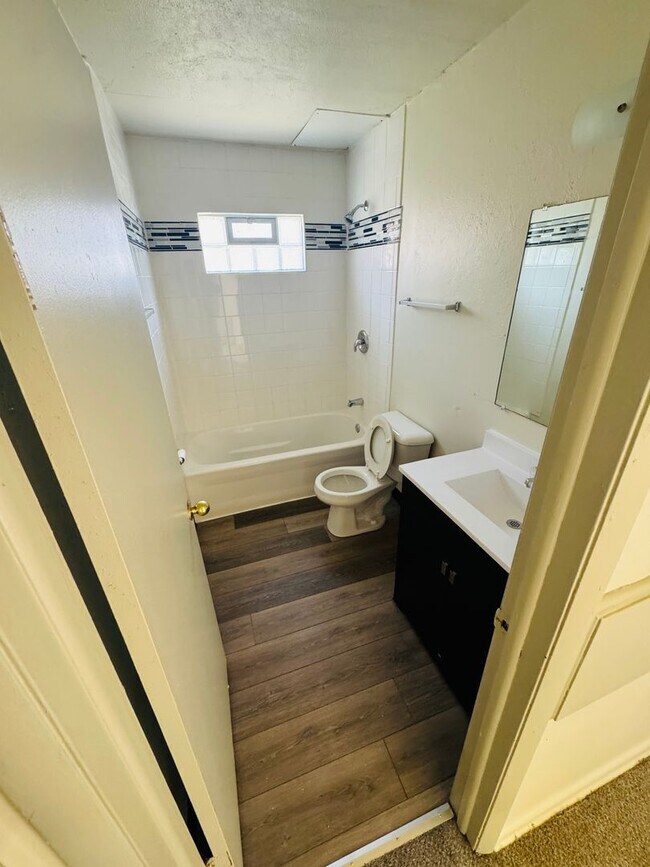 Photo - Pine Point Apartments – In the Heart of Waukesha Unit 138 #3