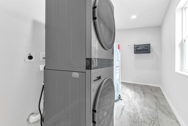 Photo - 519 Tampa Bay Growth Fund Principal LLC Unidad 519 B