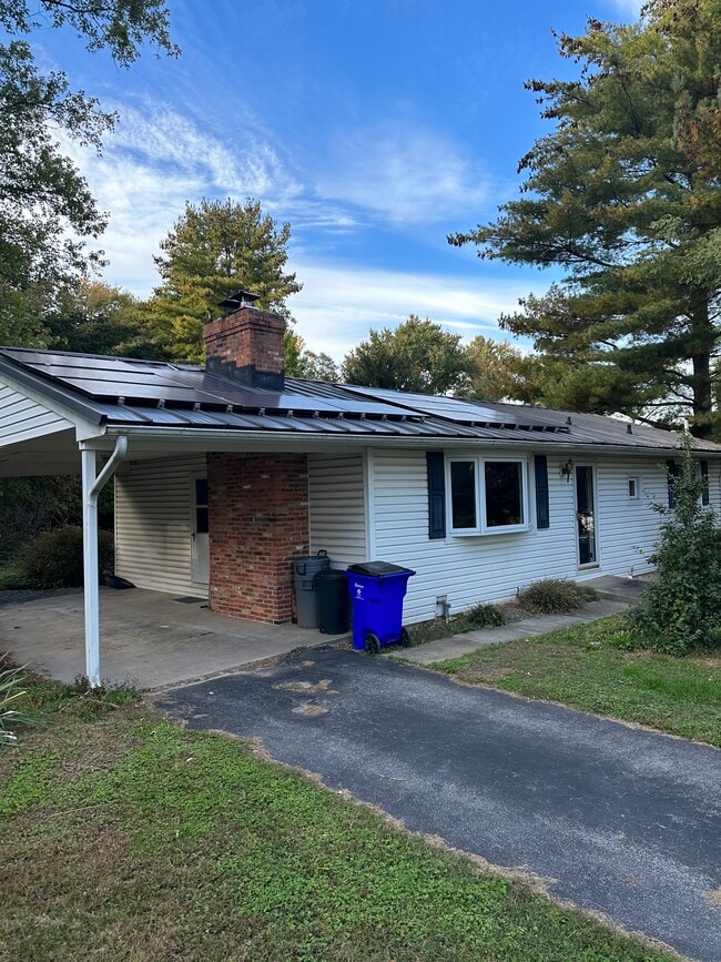 Photo - 10350 Globe Dr