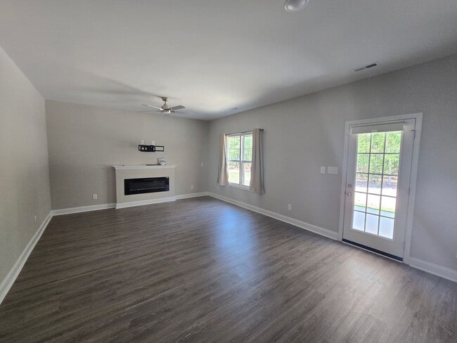 Photo - 916 Stevens St
