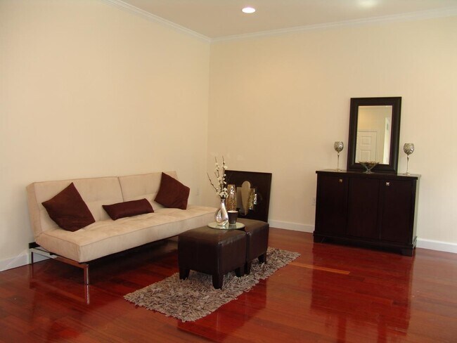 Photo - 620 38th St Unit 901