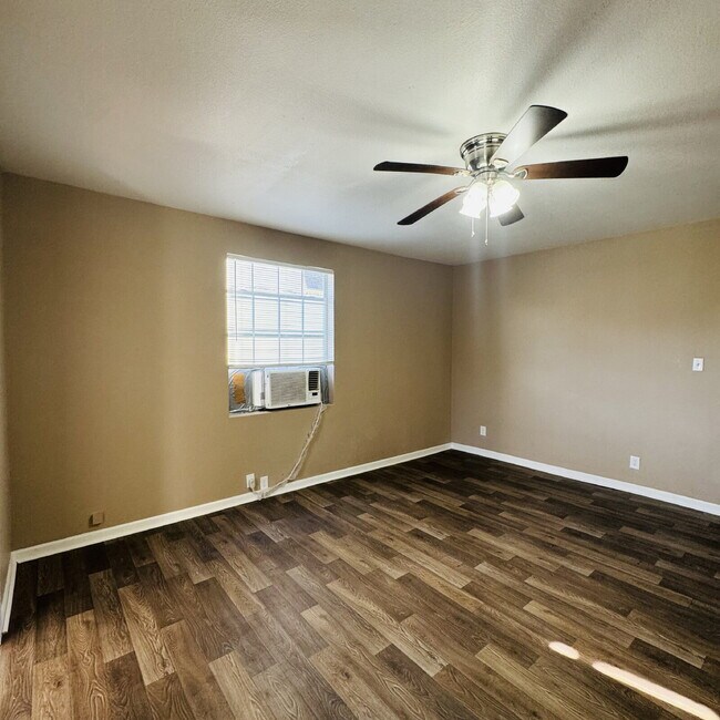 Victorian-style 1 Bedroom | 1 Bathroom Apartment in The Avenues!