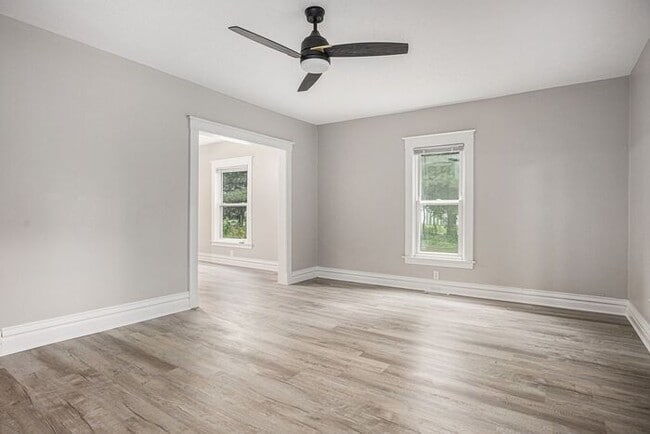 Photo - Fully Renovated 3 bed 2 bath home - Ask about our security deposit alternative!