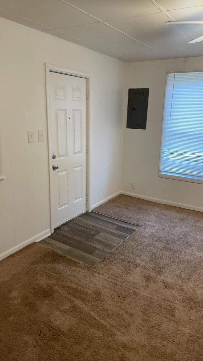 Photo - 410 Guyan St Unit 410 guyan street Logan WV