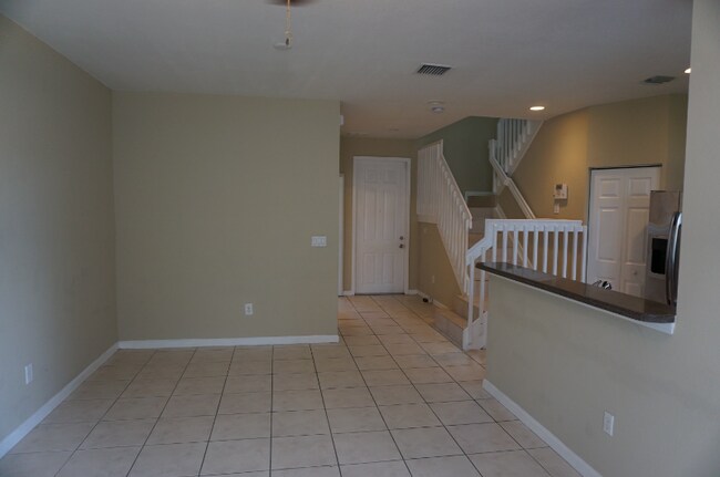 Photo - 1987 Nassau Dr