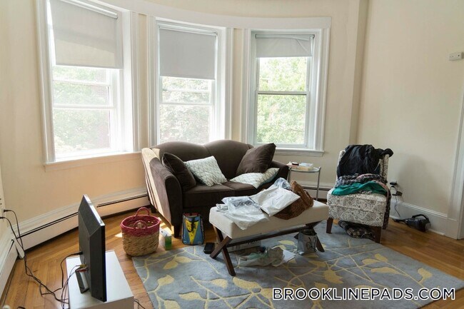 Photo - 19 Fairbanks St Unit 33