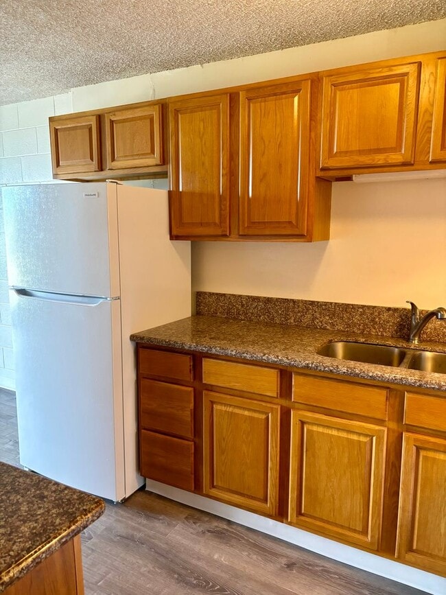 Photo - For Rent | Spacious Studio with 1 assigned parking stall located at Kemo'o By The Lake Unit 808