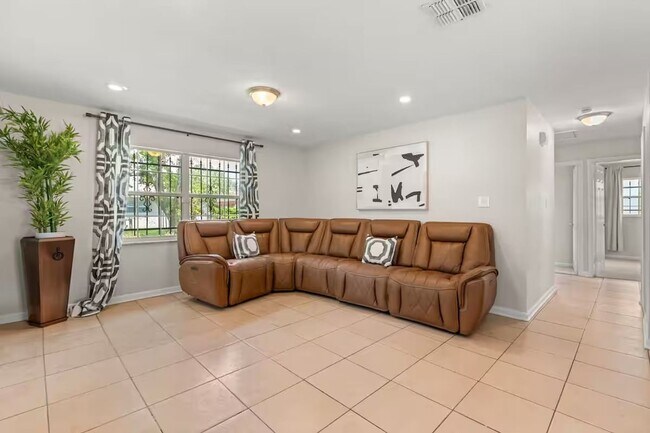 Photo - 4561 Evers Pl