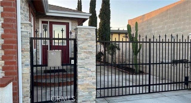 Photo - 236 S Tustin St