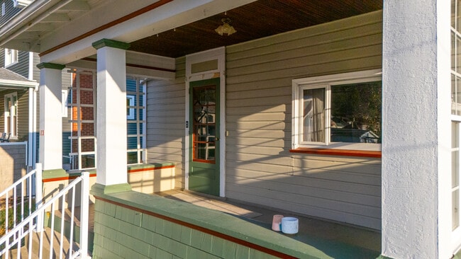 Photo - 163 S Park St