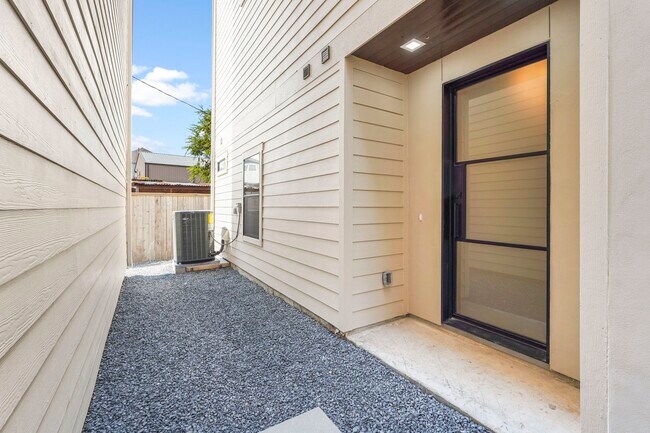 Photo - 4105 Allen St