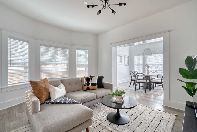 Photo - 317 NE Beech St Unidad ID1309851P