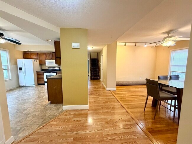 Photo - 59 Whitney Ave Unidad 2