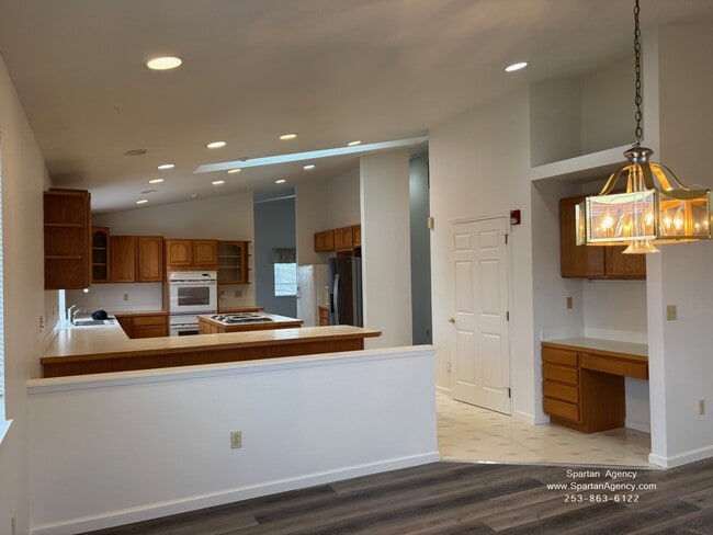 Photo - 15310 Main St E Unit 1