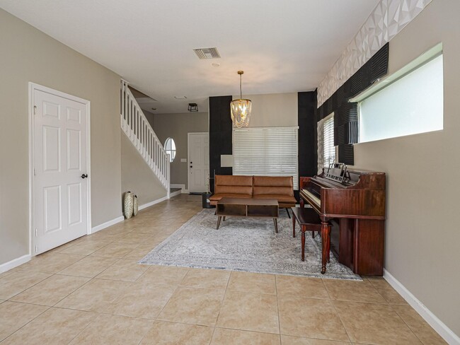 Photo - 1905 77th Dr