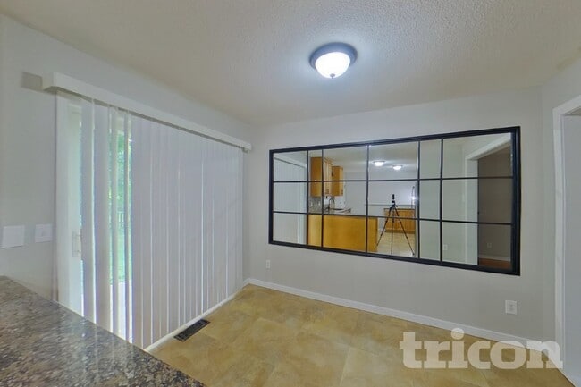 Photo - 1420 Boone Ave N