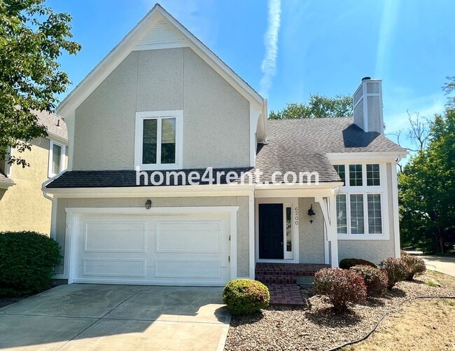 Maintenance Free Living w/ Hardwood Floors... - Maintenance Free Living w/ Hardwood Floors...