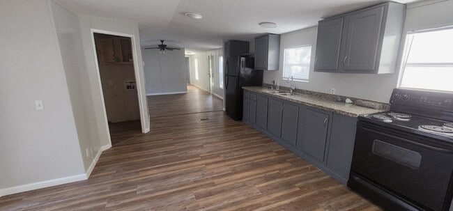 Photo - 405 Battlebell Rd