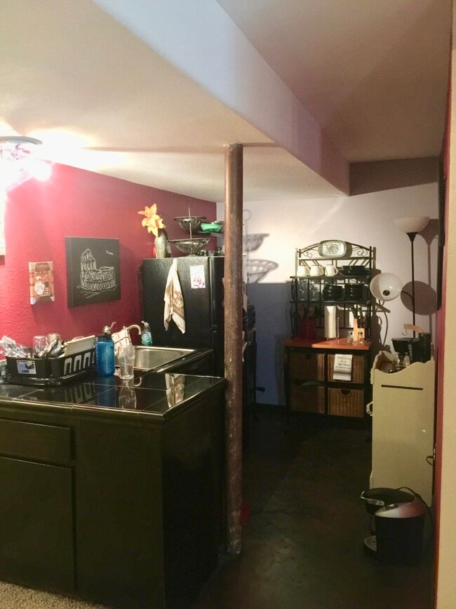 Kitchen - 2845 Bethune Ct