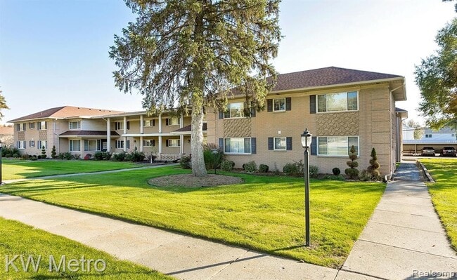 Photo - 2377 Walton Blvd. Unit 11