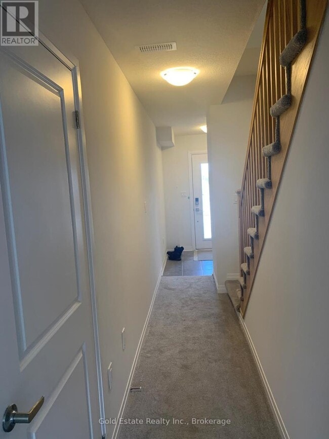 Photo - 51 Sparrow Ave