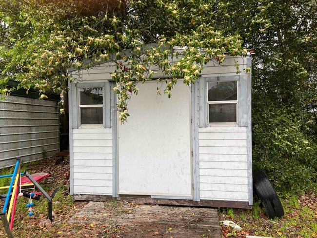 Photo - 118 S Tillman St