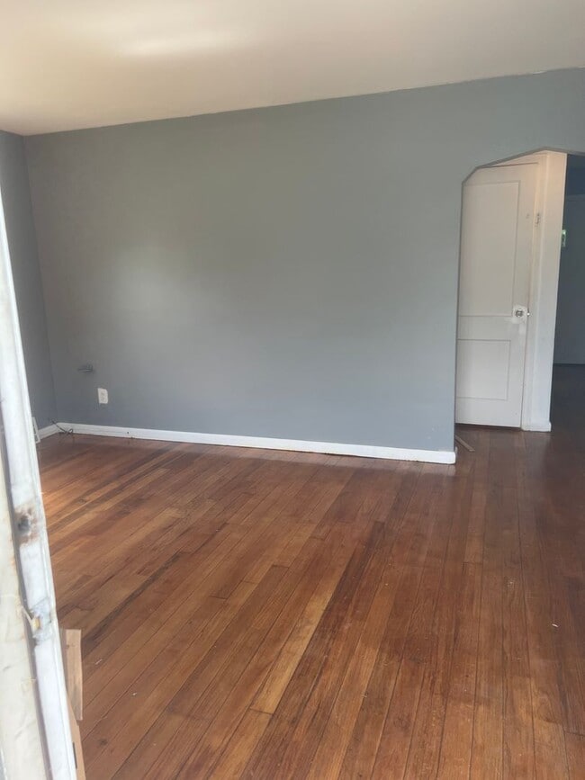 Photo - 3 bd/1 bath Single Family home