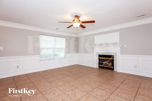 Photo - 2422 Fairstone Ave